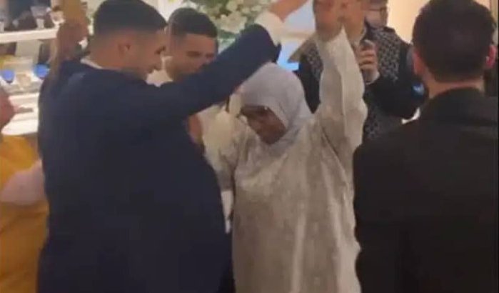 Achraf Hakimi maakte vreugdedansje met moeder na ontmoeting met Koning (video)