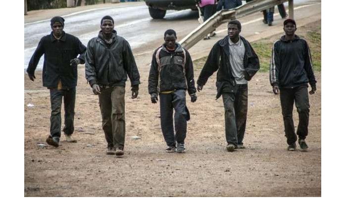 Spanje vraagt ​​Marokko om migranten van grens weg te houden