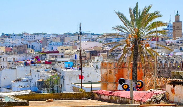 Rabat ruimt op: airco's en schotelantennes verbannen