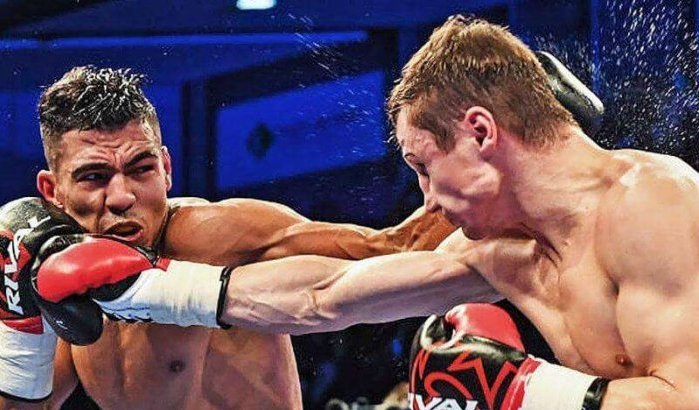Mohamed Rabii wint 8e gevecht (video)