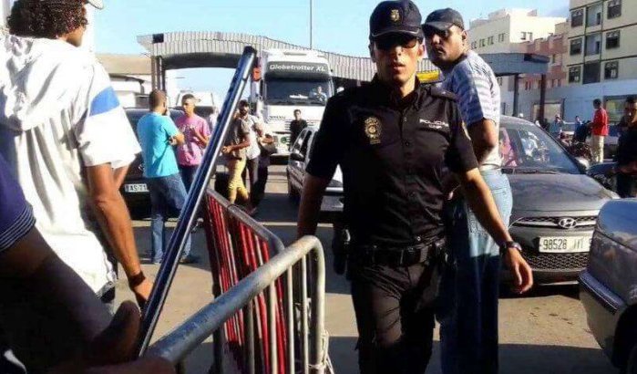 Grensovergang Melilla gesloten na mesaanval op agent