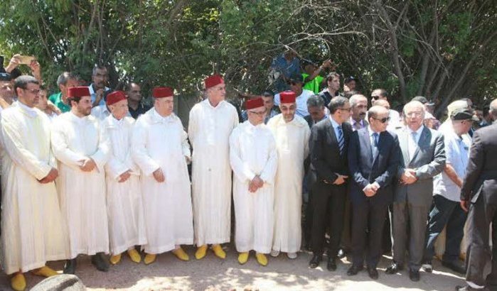 Honderden op begrafenis voetballegende Abdelmajid Dolmy (foto's)