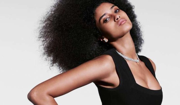 Imaan Hammam schittert in nieuwste Tiffany & Co campagne