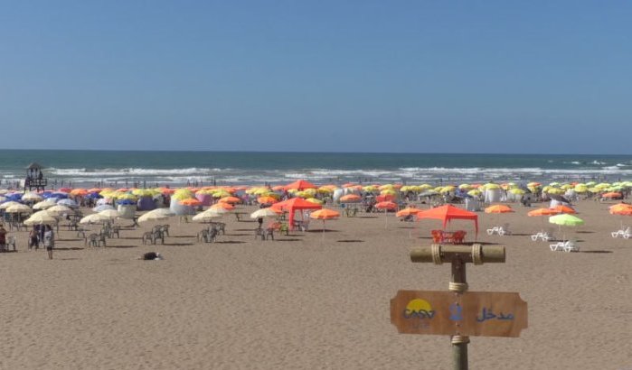 Strenge straffen voor parasolverhuurders in Casablanca
