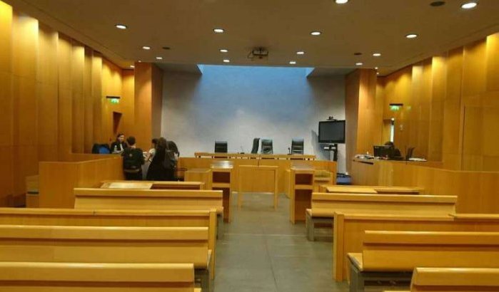 Man roept "Leve Marokko, leve Mohammed VI" in Franse rechtbank