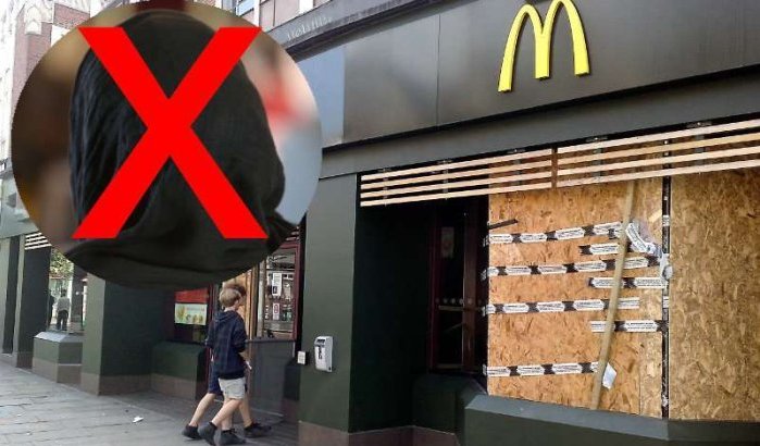 Jonge vrouw mag McDonald's niet binnen vanwege hoofddoek (video)