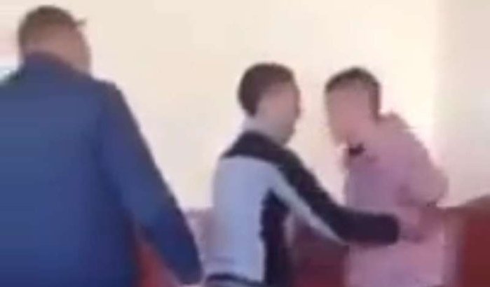 Lerares slachtoffer beledigingen en geweld in Kenitra