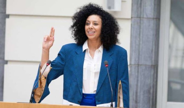 Vlaams Parlement moet medewerkers aanstellen voor Sihame El Kaouakibi