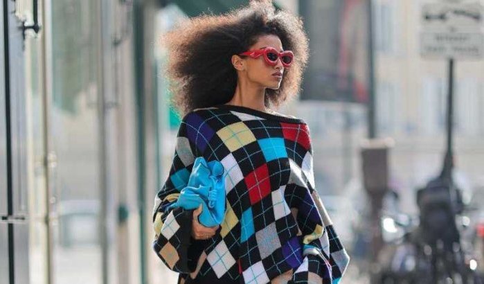 Imaan Hammam straalt op Fashion week in Parijs
