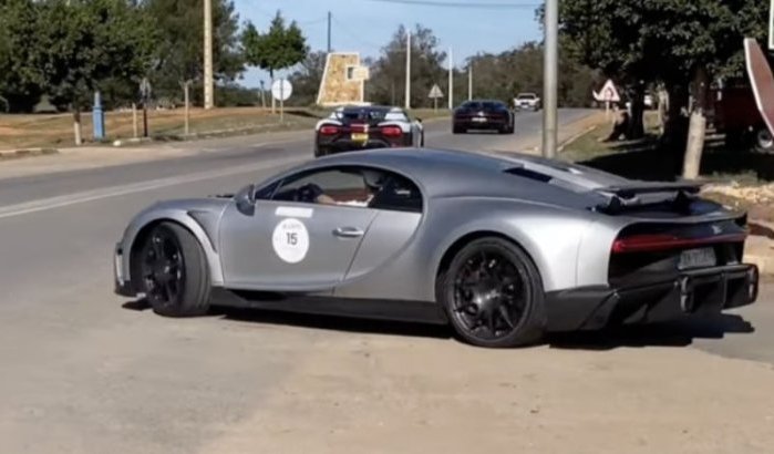 Luxe Bugatti crasht tijdens promotietour in Marokko (video)