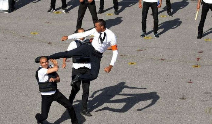 Marokkaanse politie geeft show (video)