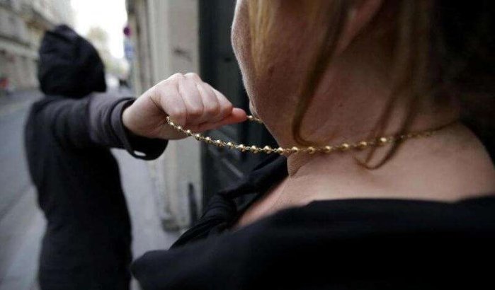 Marokkaanse helpt politie zoon arresteren in Frankrijk