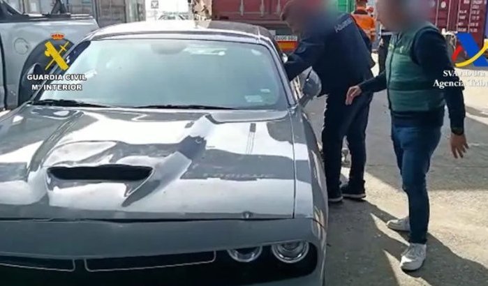 Politie onderschept gestolen luxe auto's op weg naar Marokko