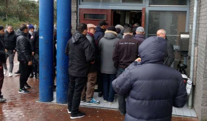 Honderden in moskee Amsterdam voor doodgeschoten Marokkaanse tiener
