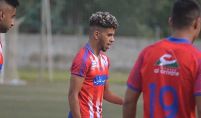 Speler Moghreb Tetouan zwemt naar Sebta