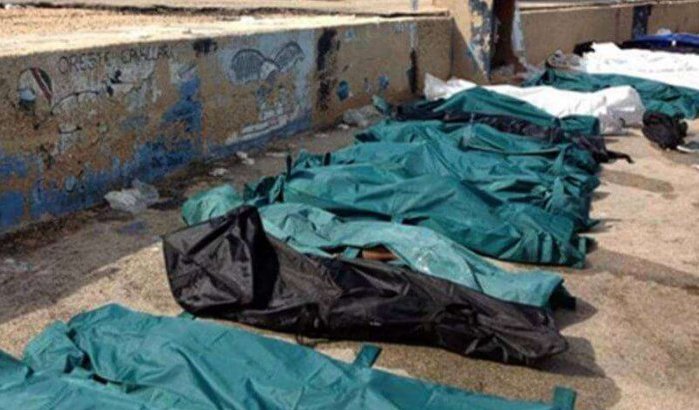 Twintigtal Marokkaanse migranten dood aangetroffen bij strand in Nador