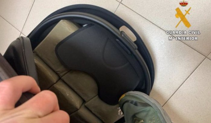 Belgisch-Nederlands gezin gepakt met drugs in kinderwagen bij grens Marokko