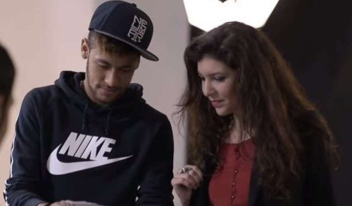 Marokkaanse fotografe maakt verrassende shoot met Neymar