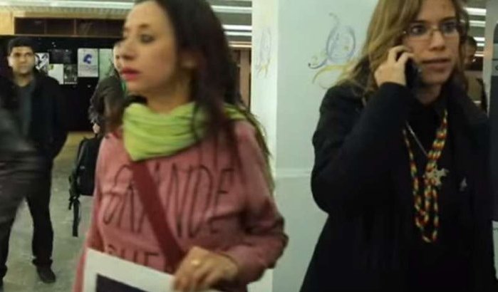 Toespraak Marokkaanse minister door vrouwenactivisten verstoord (video)