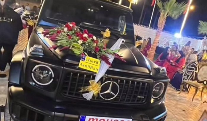 Beelden chaotisch huwelijksfeest rijk gezin in Nador, controverse groeit