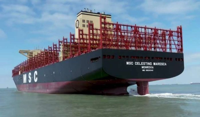 Eén van 's werelds grootste containershepen meert aan in Marokko