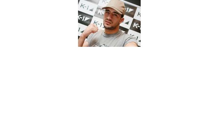 Badr Hari bereidt zich voor op "It's Showtime"
