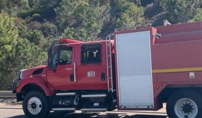 Grote bosbrand in M'diq, vlakbij snelweg