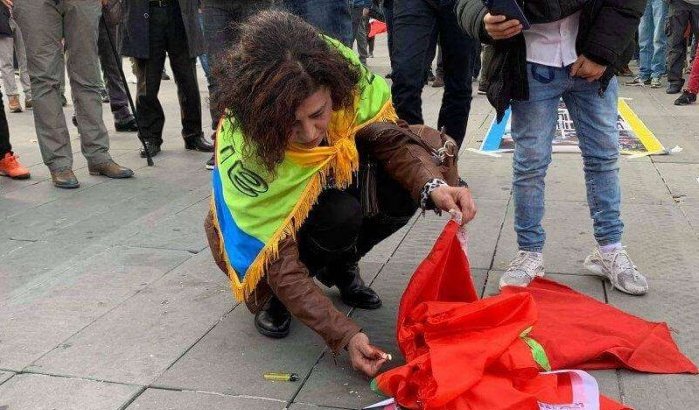Hirak-gevangenen veroordelen verbranden Marokkaanse vlag