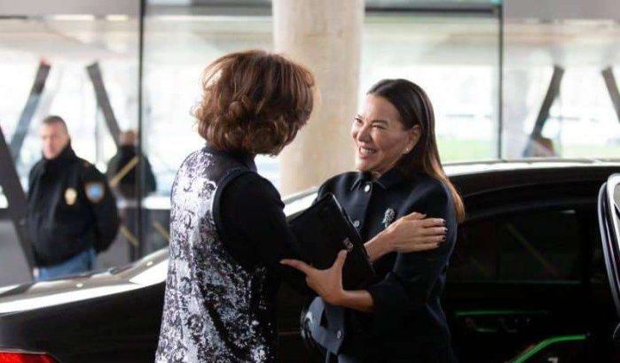 Prinses Lalla Hasna stralend in Parijs (foto's)