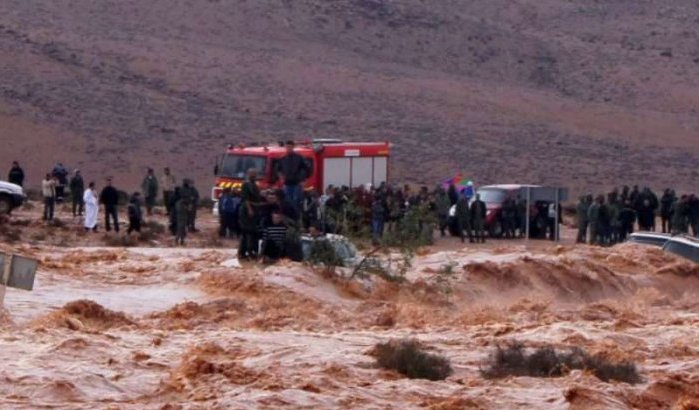 Agadir: minibus belandt in rivier met veertien passagiers
