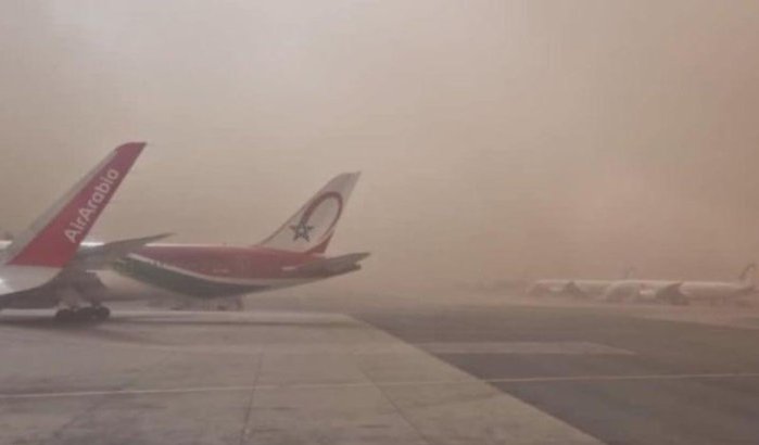 Hevige zandstorm legt vliegverkeer op luchthaven Nador Al Aroui stil (video)