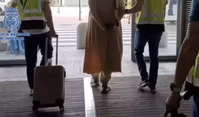 Marokkaanse laat kind achter op Spaanse luchthaven
