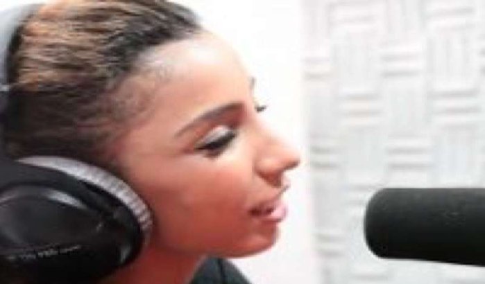 Dounia Batma bij Hitradio 