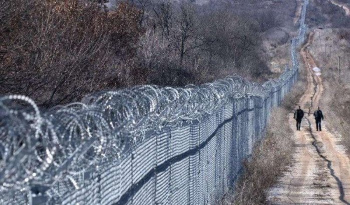 Spanje haalt scheermesprikkeldraad weg, Marokko plaatst er terug
