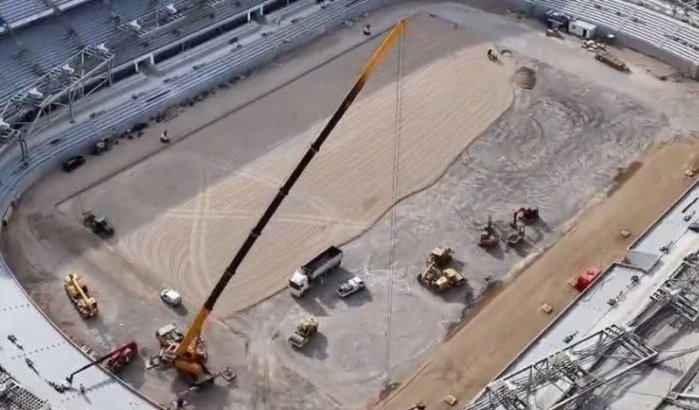 Nieuw gras en dak transformeren stadion Tanger 
