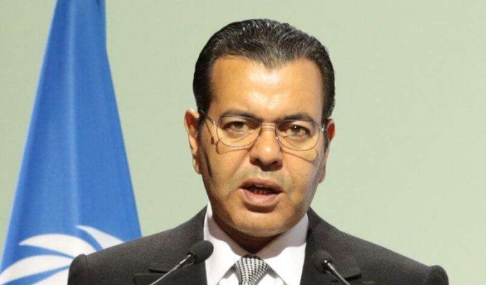 Prins Moulay Rachid helpt jonge herder wiens schapen door Fransman werden doodgereden