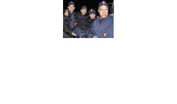 Agent valt collega aan in commissariaat Kenitra