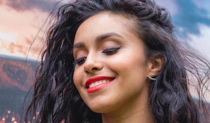 Belgisch Marokkaanse presentatrice Nora Gharib zwanger (foto)