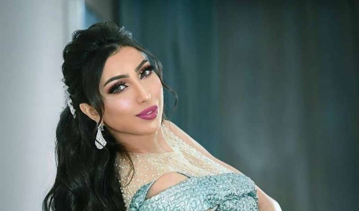 Dounia Batma houdt haar fans in spanning