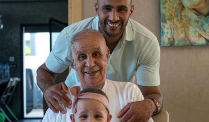 Badr Hari roept iedereen op om thuis te blijven met mooie foto