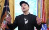 Elon Musk mengt zich in Belgische hoofddoekenruzie