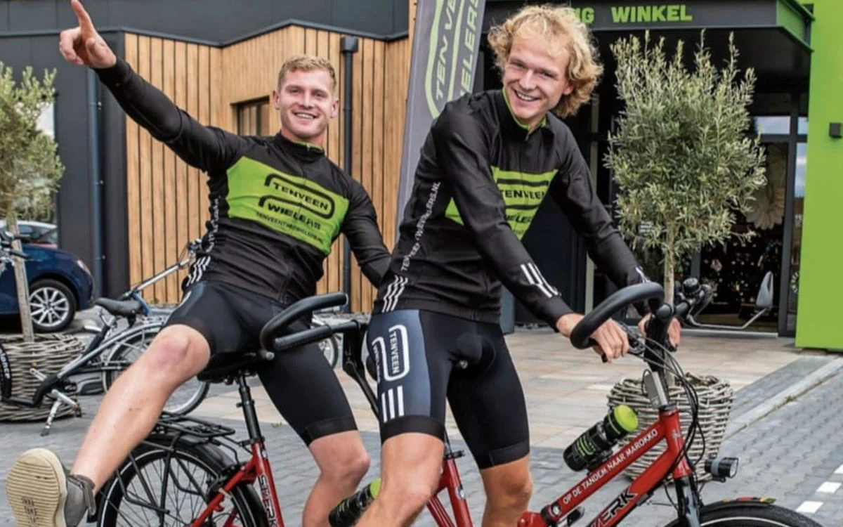 Nederlanders Mitchell en sander op de tandem naar Marokko