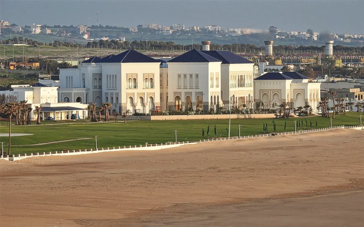 Saoedisch paleis in Tanger betaalt niet, Marokkaanse bedrijven failliet 