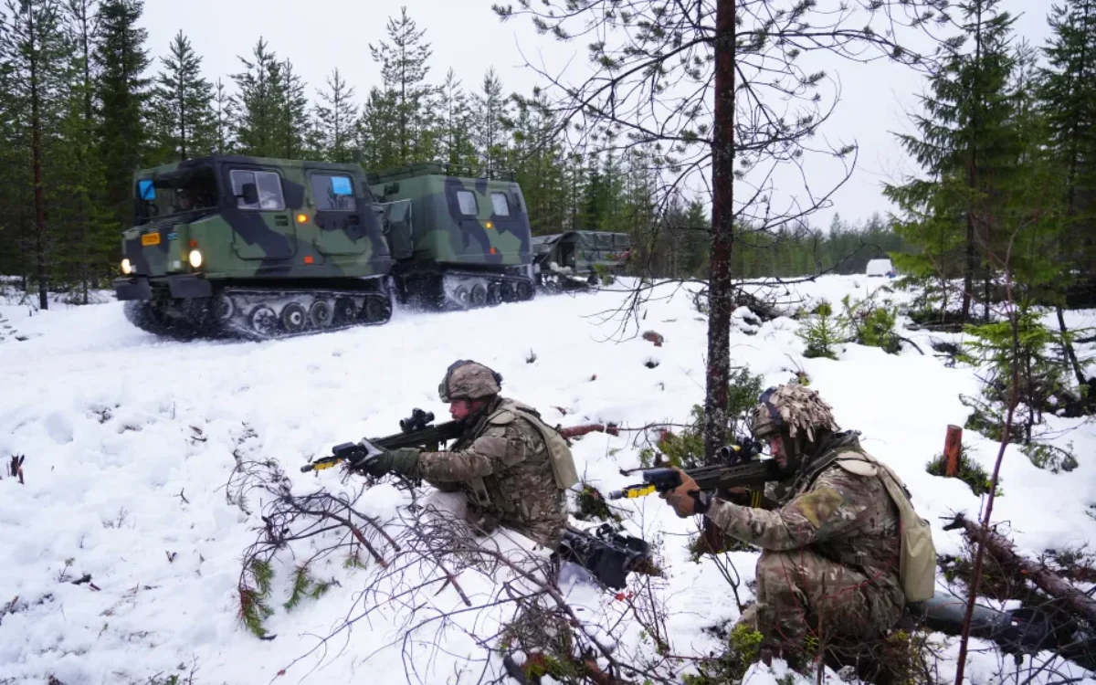 Britse soldaten van Marokko naar arctische kou: oefenen voor oorlog aan Russische grens