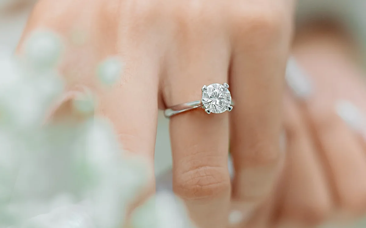 Britse miljonair-reality ster verloofd in Marokko 