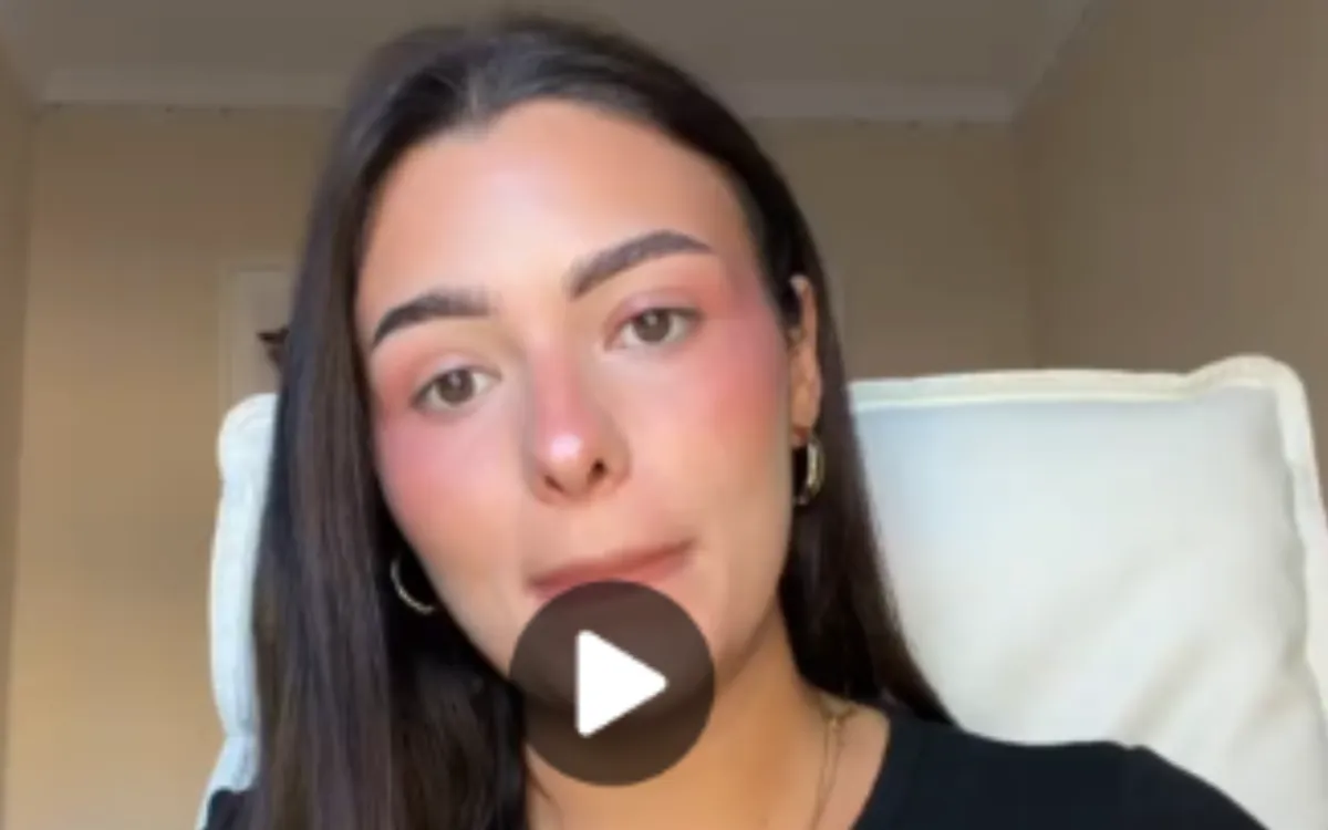 María speurt gestolen iPhone na tot in vliegtuig naar Marokko