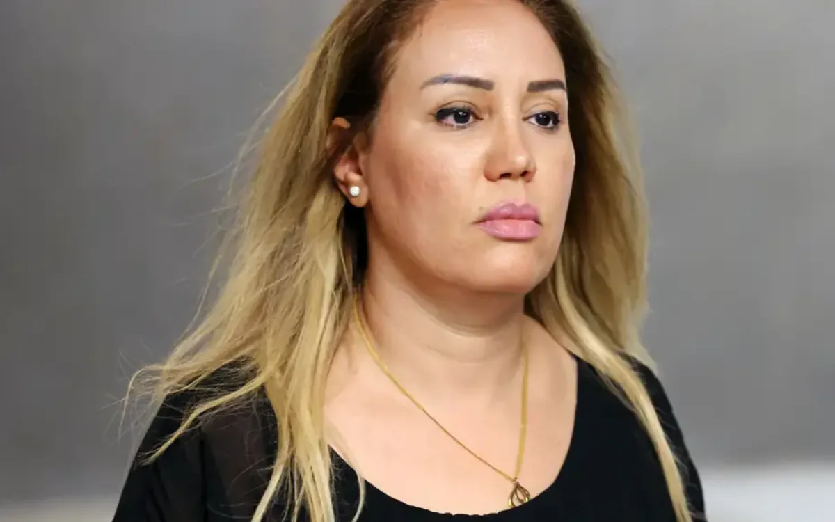 Kleuterleidster licht ouders op voor miljoen dollar en vlucht naar Marokko