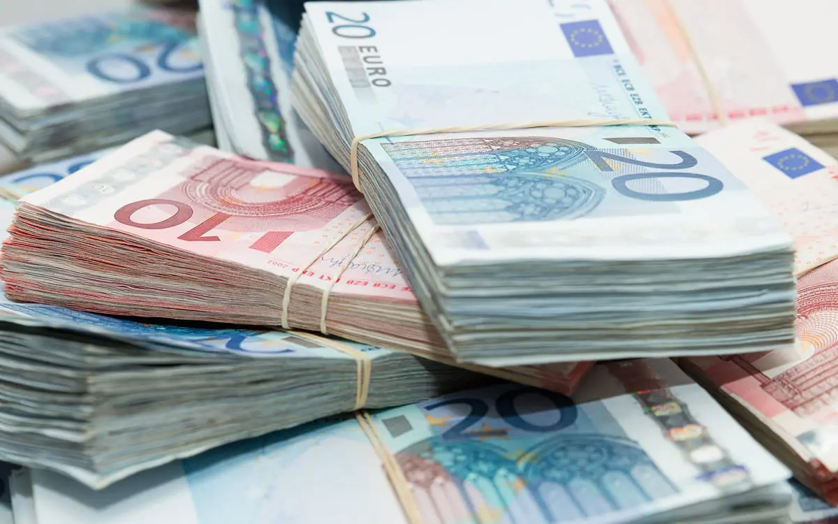 Marokko in overleg met Europa over dreigende beperkingen geldtransfers Marokkanen in buitenland