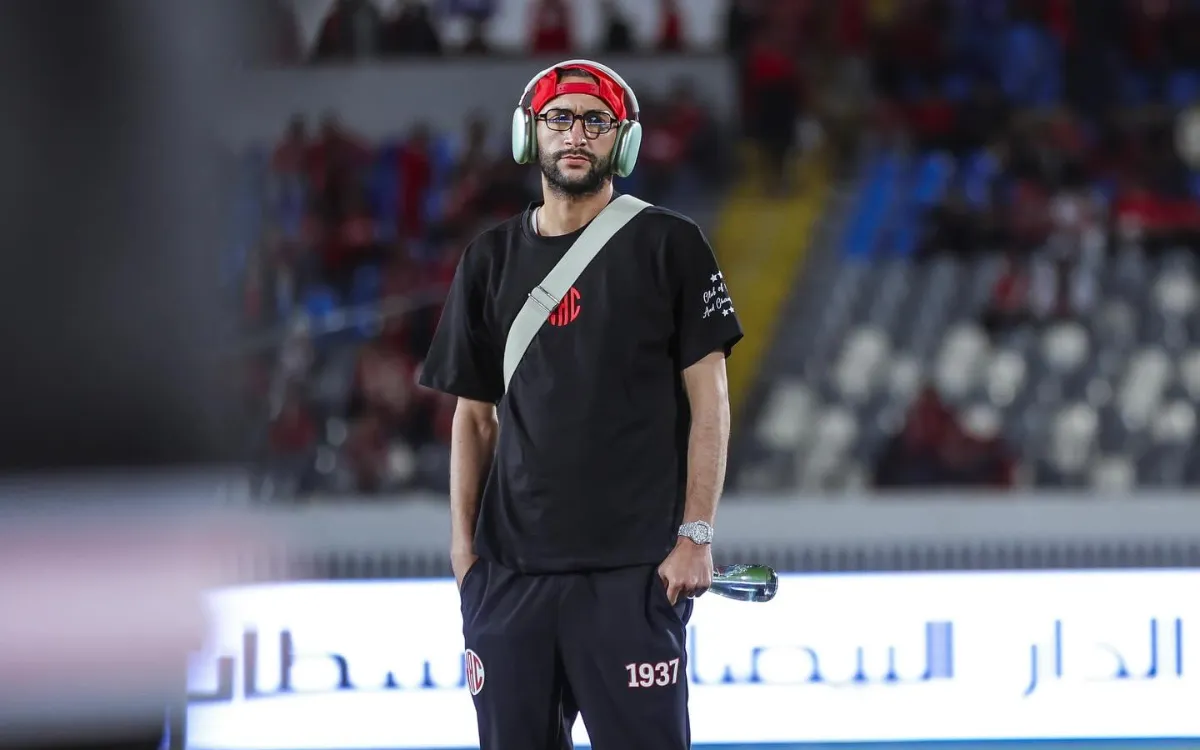 Hakim Ziyech zoekt steun in moskee na blessure-drama bij Wydad