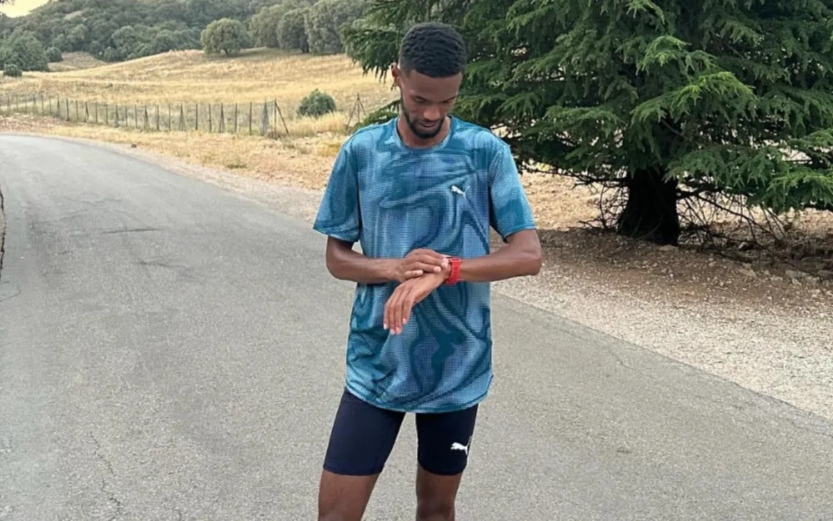 Tussen moskee en atletiekbaan: het streng schema van een Britse kampioen in Marokko